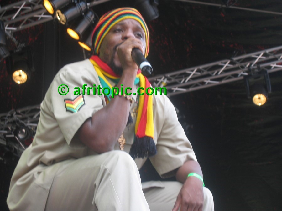 ../Images/Summerjam2005_4 136.jpg